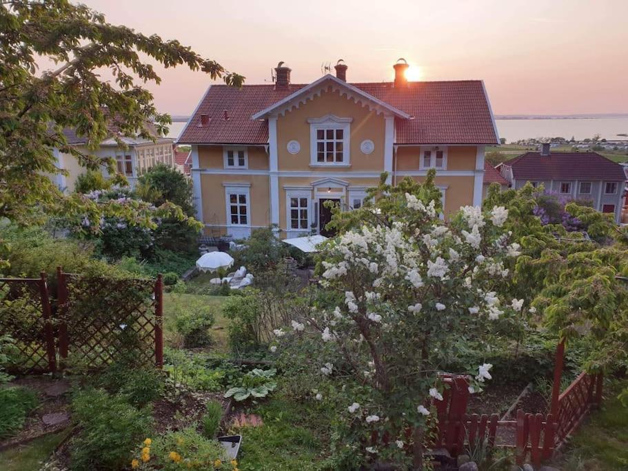 Kyrkstallet 1 Historiskt Med Baesta Laege Graenna Dış mekan fotoğraf